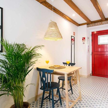 Trendy Lisbon Home With Terrace Lx Factory Lisboa Exterior foto